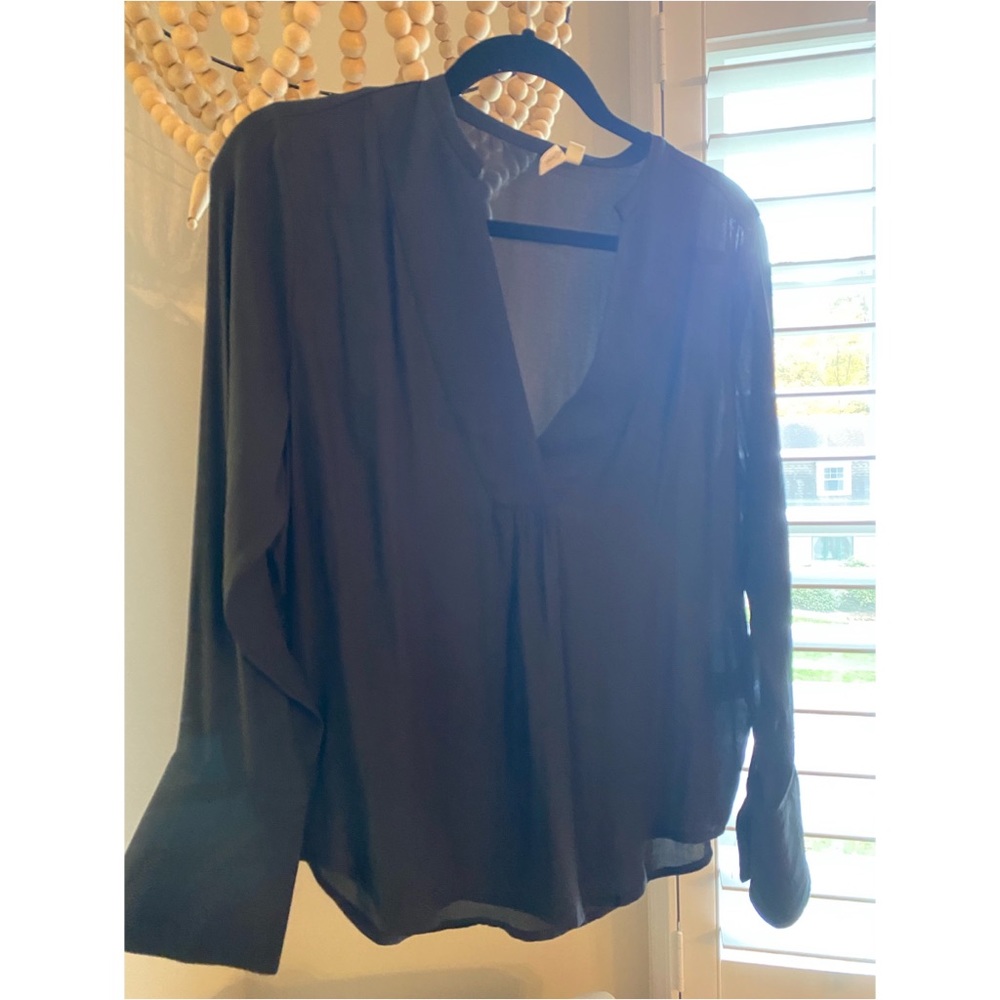 Treasure and Bond V-neck long sleeve top